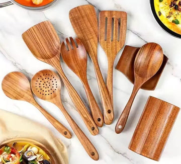 Set 9 ustensile cu suport din lemn natural de tec