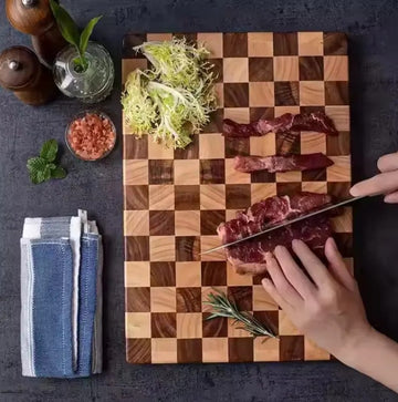 Tocator din lemn de cauciuc de 41cm model tip Sah