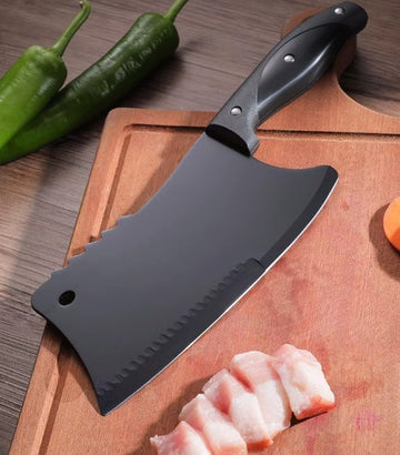 Cutit bucatarie tip satar profesional negru ,27.5cm pentru oase, carne,legume