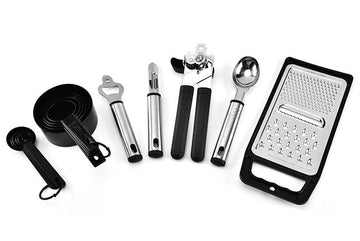 Set bucatarie 16 piese , razatoare,cleste ,ustensile din otel inoxidabil si silicon si accesorii masuratoare