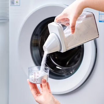 Set 3 recipiente organizatoare pentru detergenti si balsam cu masura gradata