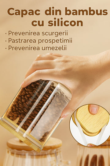Set 4 recipiente 700 ml ,pentru condimente, din sticla forma patrata cu capac din lemn de bambus si lingurita