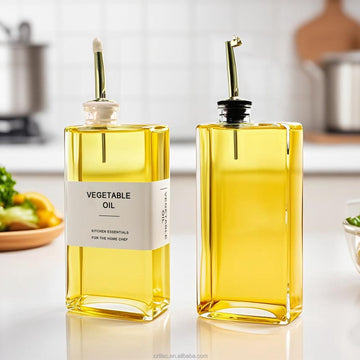 Set 2 sticle elegante forma patrata de 500 ml pentru siropuri, uleiuri si otet