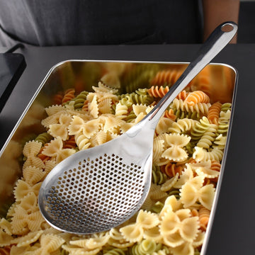 Set 2 spumiere perforate din inox pentru bucatarie, dimensiuni diferite