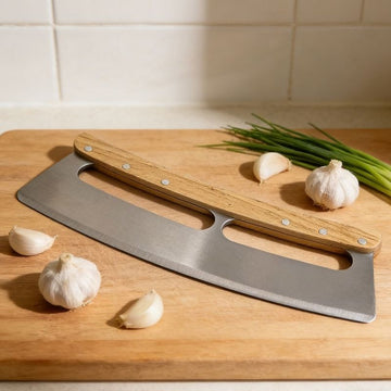 Feliator pizza cu lama curbata din otel inoxidabil si maner ergonomic din lemn