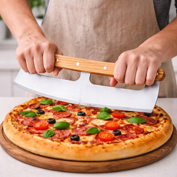 Feliator pizza cu lama curbata din otel inoxidabil si maner ergonomic din lemn