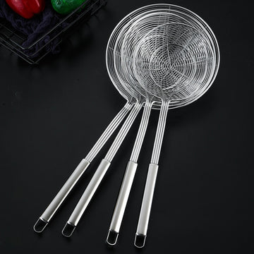 Set 4 spumiere din otel inoxidabil , dimensiuni diferite, pentru prajit si strecurat