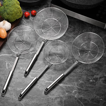 Set 4 spumiere din otel inoxidabil , dimensiuni diferite, pentru prajit si strecurat
